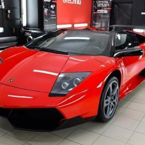 Oklejanie czerwoną folią Lamborghini Murcialego