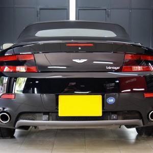 Aston Martin Vantage 18